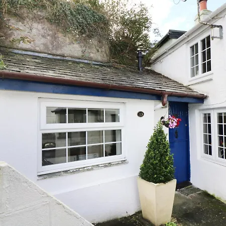 13 Castle Hill Lostwithiel